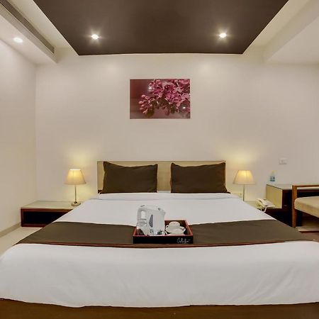 Townhouse Oak Safdarjung Hotel New Delhi Eksteriør billede