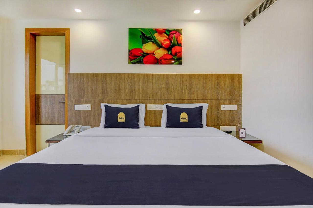 Townhouse Oak Safdarjung Hotel New Delhi Eksteriør billede