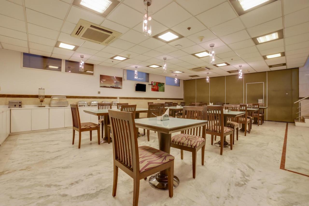 Townhouse Oak Safdarjung Hotel New Delhi Eksteriør billede