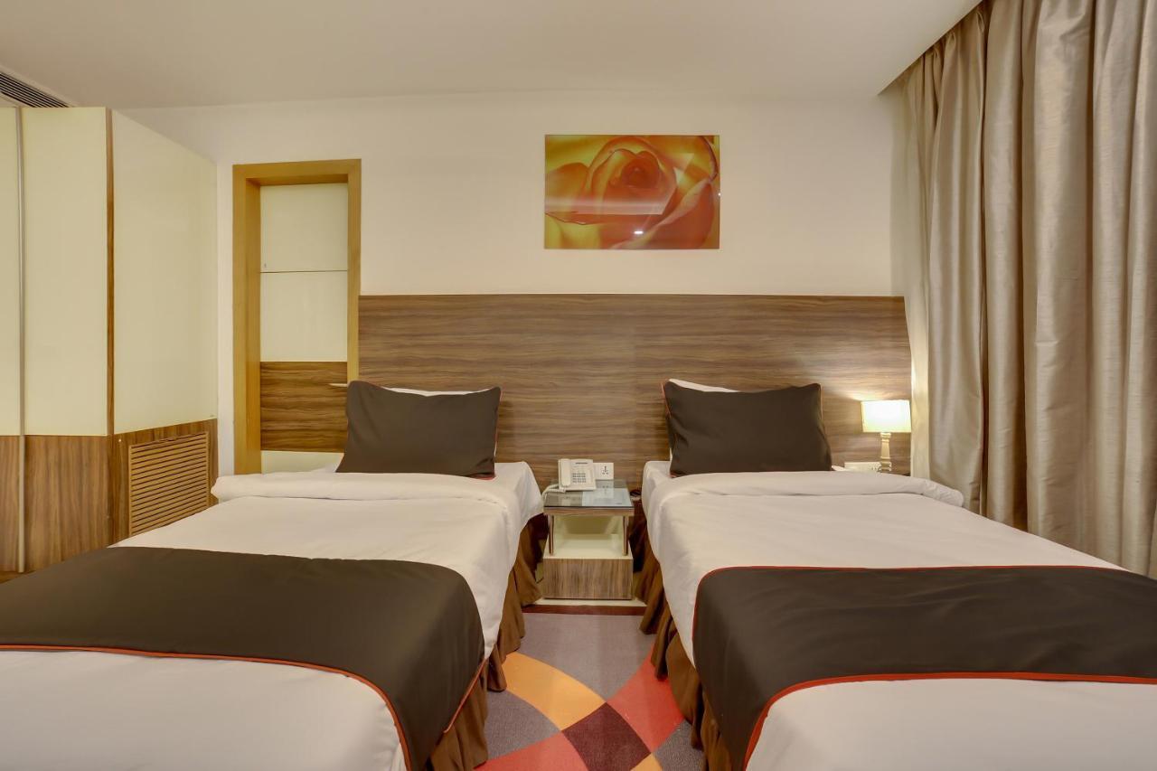 Townhouse Oak Safdarjung Hotel New Delhi Eksteriør billede