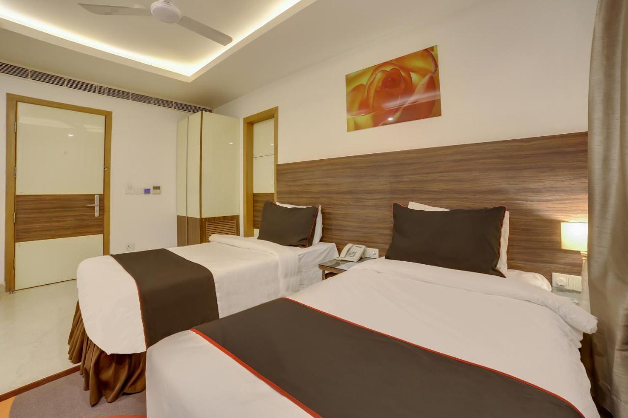 Townhouse Oak Safdarjung Hotel New Delhi Eksteriør billede